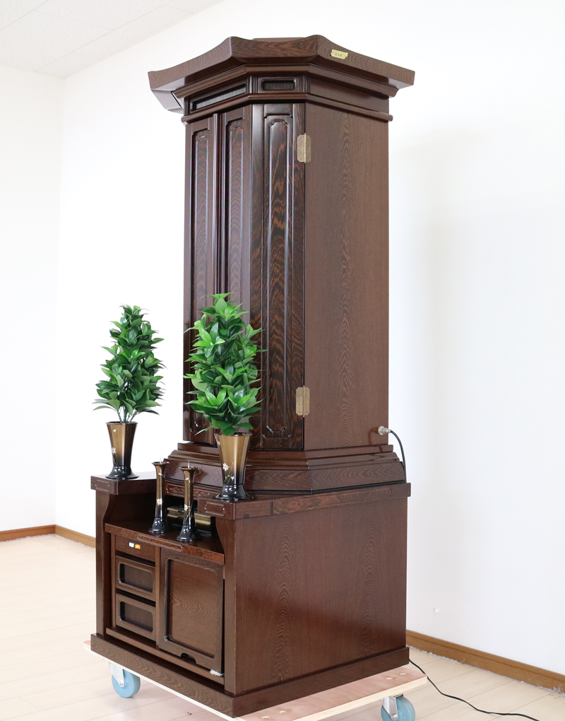 創価学会中古仏壇600　厨子型仏壇　和室・洋室・拠点・会場に最適　格安・激安にて最安値にて販売いたします。