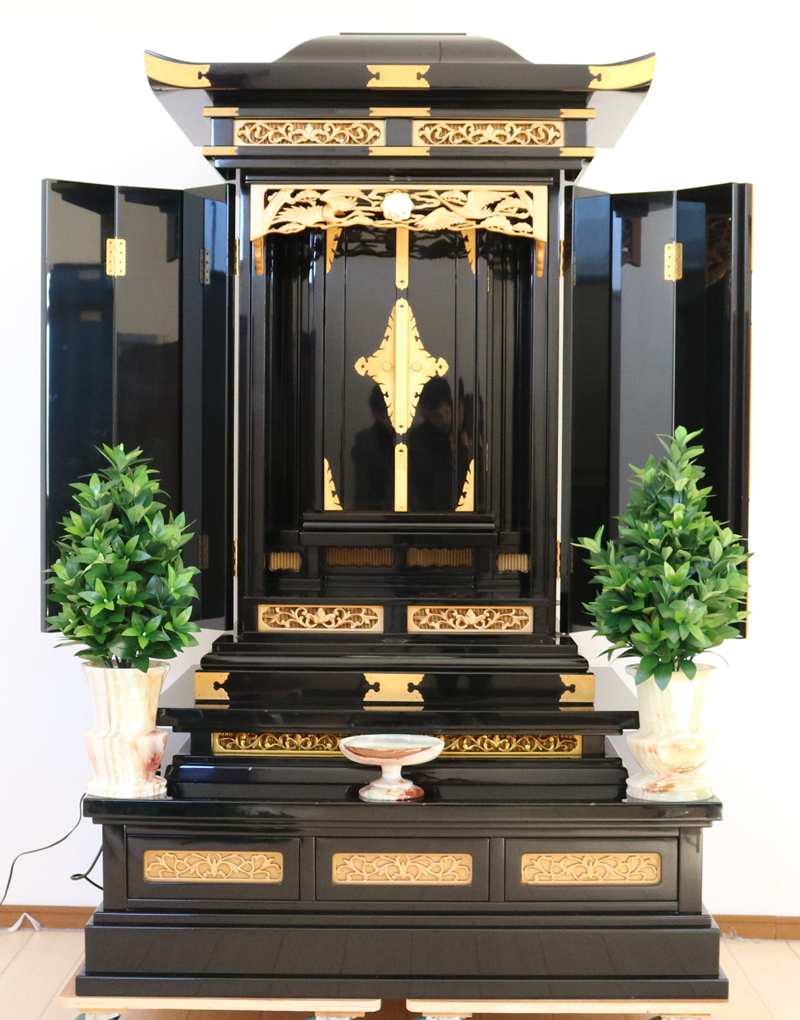 創価学会厨子型収納仏壇中古601 黒塗り 拠点に最適です。創価学会仏壇専門店桜梅桃李.comより、創価学会仏壇最安値で発売させていただきます。　会場・拠点・最安値・激安・訳アリ・SGI仏壇