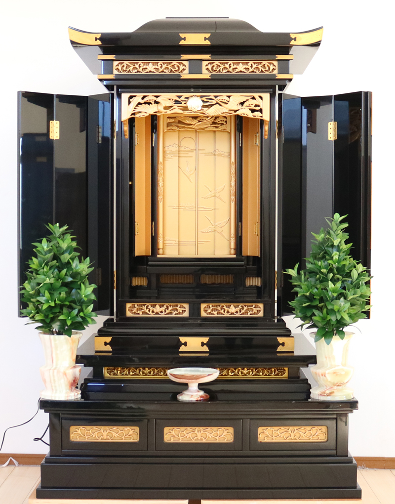 創価学会厨子型収納仏壇中古601 黒塗り 拠点に最適です。創価学会仏壇専門店桜梅桃李.comより、創価学会仏壇最安値で発売させていただきます。　会場・拠点・最安値・激安・訳アリ・SGI仏壇
