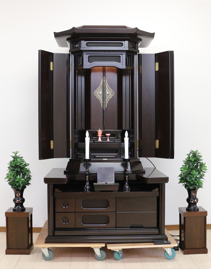 創価学会中古仏壇606　厨子型仏壇 和室・洋室・拠点・会場に最適　格安・激安・最安値にて販売いたします。