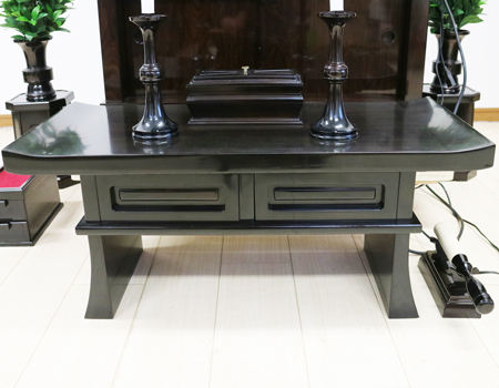 創価学会仏壇専門店桜梅桃李.comより、創価学会厨子型経机付中古仏壇634　鉄刀木　創価学会仏壇専門店桜梅桃李より発売いたします。拠点男子部新居に最適です。中古のお仏壇を格安でお届けいたします。