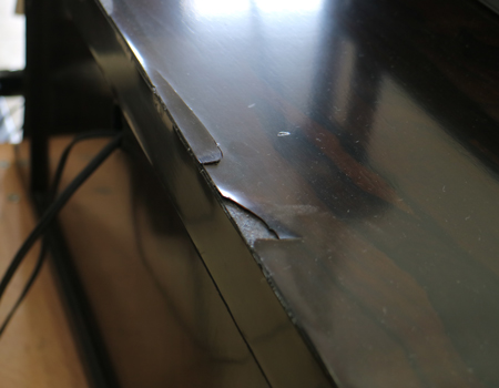 格安・激安・最安値で販売いたします。創価学会仏壇専門店桜梅桃李.comより、創価学会厨子型経机付中古仏壇635　創価学会仏壇専門店桜梅桃李より発売いたします。拠点男子部新居に最適です。中古のお仏壇を格安でお届けいたします。シャム柿でできた厨子型経机付中古仏壇です。 和室・拠点に最適です。 製品名 創価学会厨子型中古仏壇635シャム柿　経机付 設置 和室・洋室・拠点・会場に最適です 種別 厨子型仏壇/ サイズ 仏壇全体:高さ約168.5cm x 幅約91.5cm x 奥行約70cm 厨子内寸:約65cm x約38cm　 経机:高さ約38cm×幅約91cm×奥行約45.5cm 置台:高さ約15cm×幅約101cm×奥行約75cm 材質 シャム柿・MDF 機能 自動扉・仏壇本体引き戸1カ所、経机引き出し2カ所、線香箱引き出し2か所 新品仏具(造花しきみ×2、仏器・茶器)