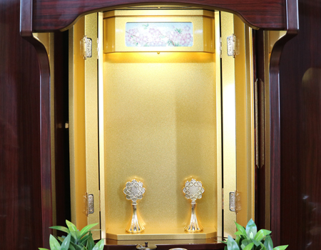 創価学会仏壇専門店桜梅桃李.comより創価学会家具調中古仏壇636紫檀を発売致します。