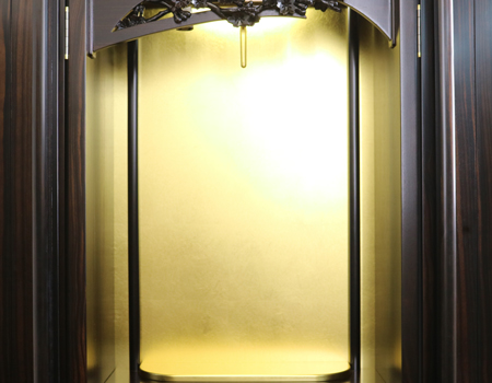 創価学会コンパクトミニ中古仏壇647金剛堂さんで現行販売されている<本黒檀上置桜結び>です。新品価格は330000円の品でございます!