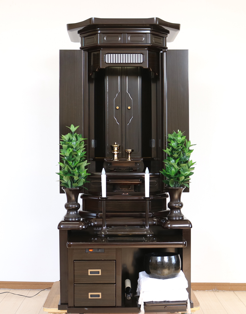 創価学会仏壇専門店桜梅桃李.comより、創価学会厨子型中古仏壇648　創価学会仏壇専門店桜梅桃李より発売いたします。拠点男子部新居に最適です。中古のお仏壇を格安でお届けいたします。