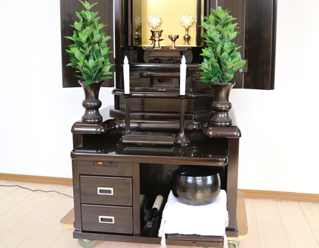 創価学会仏壇専門店桜梅桃李.comより、創価学会厨子型中古仏壇648　創価学会仏壇専門店桜梅桃李より発売いたします。拠点男子部新居に最適です。中古のお仏壇を格安でお届けいたします。