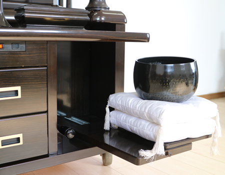 創価学会仏壇専門店桜梅桃李.comより、創価学会厨子型中古仏壇648　創価学会仏壇専門店桜梅桃李より発売いたします。拠点男子部新居に最適です。中古のお仏壇を格安でお届けいたします。