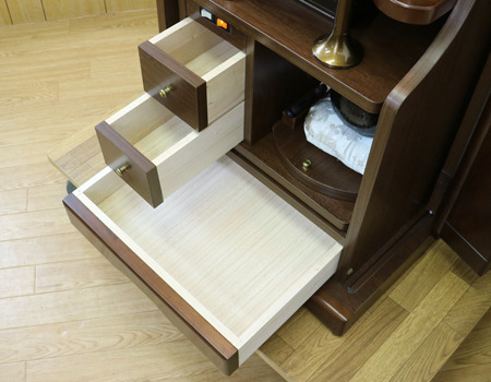 創価学会仏壇専門店桜梅桃李より家具調中古仏壇650トレニアダウンライトを発売いたしました