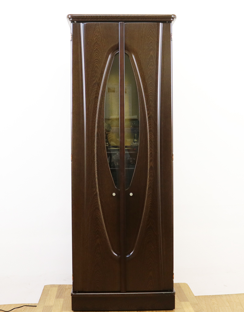 創価学会仏壇専門店桜梅桃李より中古家具調仏壇651新世紀?U型鉄刀木発売いたしました。