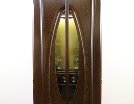 創価学会仏壇専門店桜梅桃李より中古家具調仏壇651新世紀?U型鉄刀木発売いたしました。