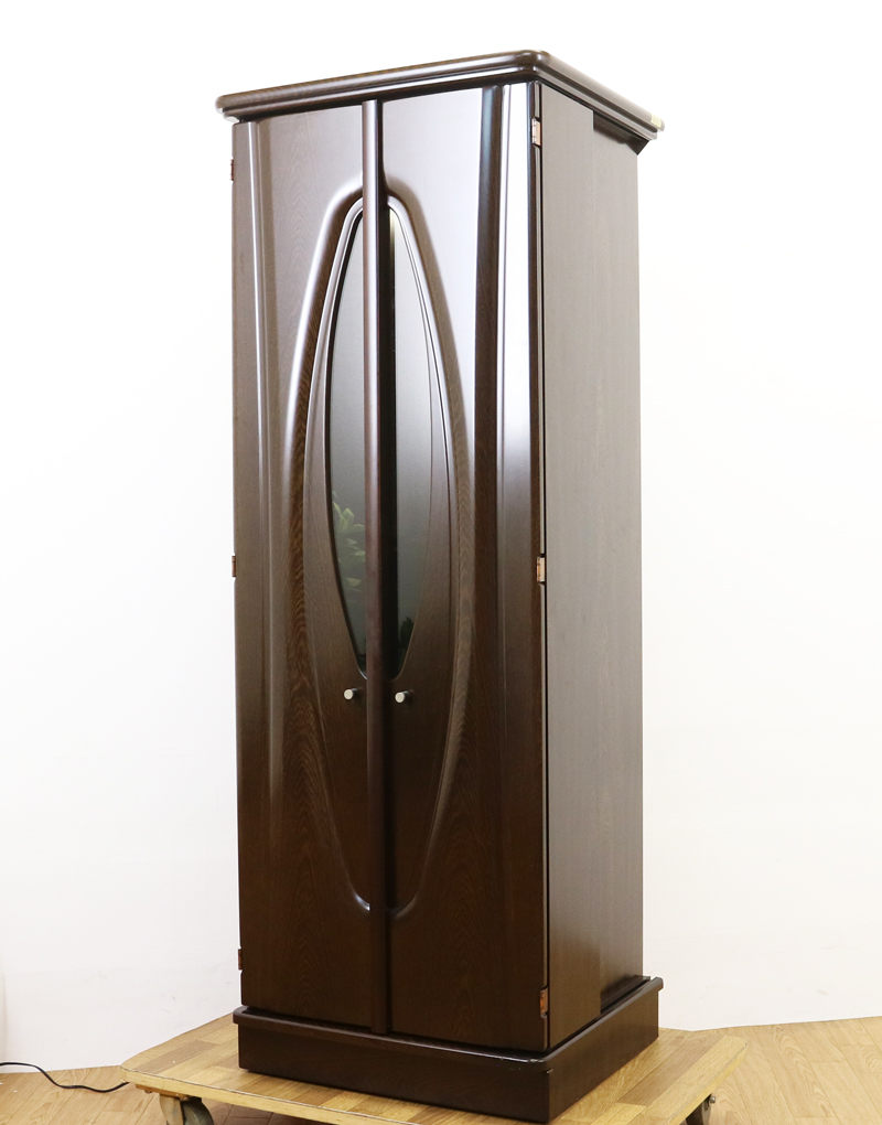 創価学会仏壇専門店桜梅桃李より中古家具調仏壇651新世紀?U型鉄刀木発売いたしました。