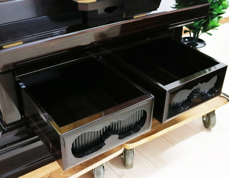 創価学会仏壇専門店桜梅桃李.comより掃除厨子型中古仏壇655鉄刀木を発売いたします。会場拠点用拠点・会場・和室に最適です。ぜひお買い得なこの機会にご検討くださいませ。