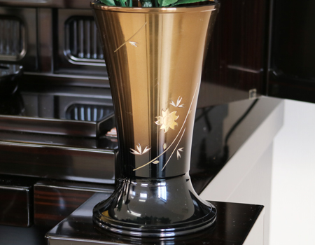 創価学会仏壇専門店桜梅桃李.comより厨子型中古仏壇660本三方会館型黒檀を発売いたします。 和室・洋室・拠点・男子部拠点にも最適です。