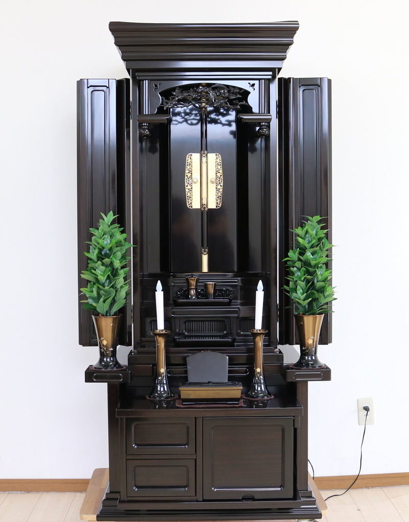 創価学会仏壇専門店桜梅桃李.comより厨子型中古仏壇660本三方会館型黒檀を発売いたします。 和室・洋室・拠点・男子部拠点にも最適です。