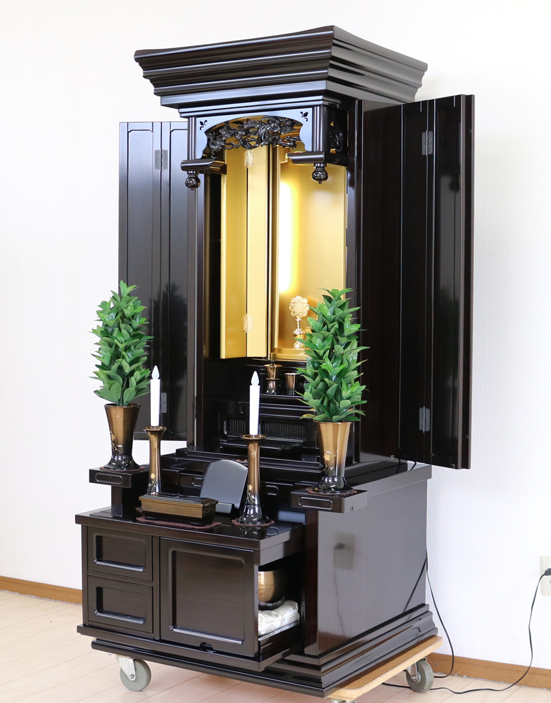 創価学会仏壇専門店桜梅桃李.comより厨子型中古仏壇660本三方会館型黒檀を発売いたします。 和室・洋室・拠点・男子部拠点にも最適です。