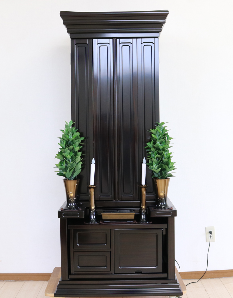 創価学会仏壇専門店桜梅桃李.comより厨子型中古仏壇660本三方会館型黒檀を発売いたします。 和室・洋室・拠点・男子部拠点にも最適です。