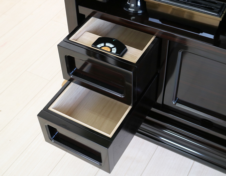 創価学会仏壇専門店桜梅桃李.comより厨子型中古仏壇660本三方会館型黒檀を発売いたします。 和室・洋室・拠点・男子部拠点にも最適です。