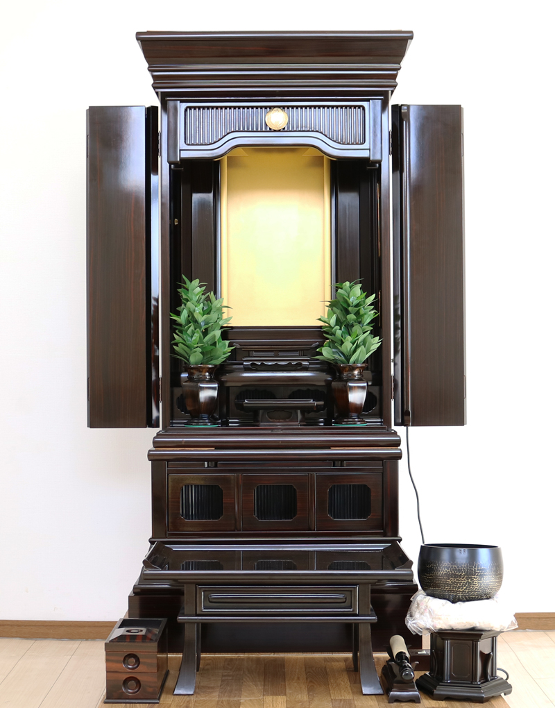 創価学会仏壇専門店桜梅桃李.comより創価学会厨子型中古仏壇B662を格安にて発売いたします。