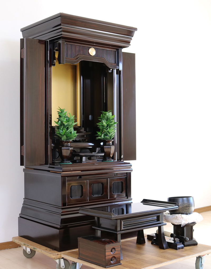 創価学会仏壇専門店桜梅桃李.comより創価学会厨子型中古仏壇B662を格安にて発売いたします。