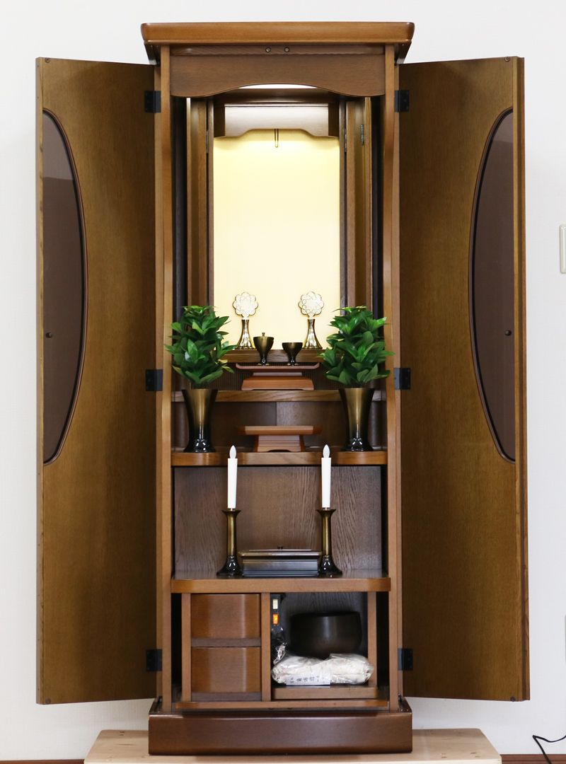 創価学会仏壇専門店桜梅桃李.comより創価学会家具調中古仏壇672　ウィンドウを発売いたします。