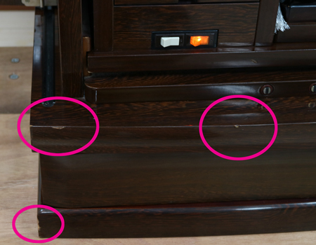 創価学会中古家具調仏壇  673　鉄刀木のお仏壇です　傷部分