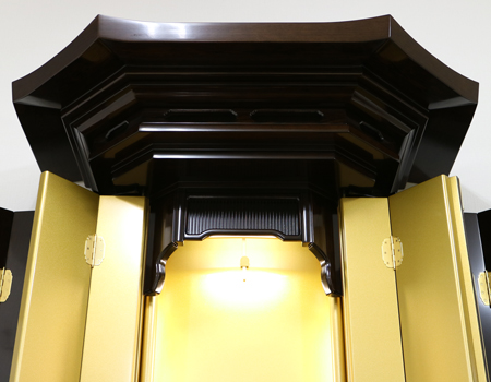 創価学会仏壇専門店桜梅桃李.comより、創価学会厨子型中古仏壇鉄刀木677徳島仏壇を発売いたします。男子部拠点・本部拠点・支部拠点・地区拠点に最適です。大型仏壇です。