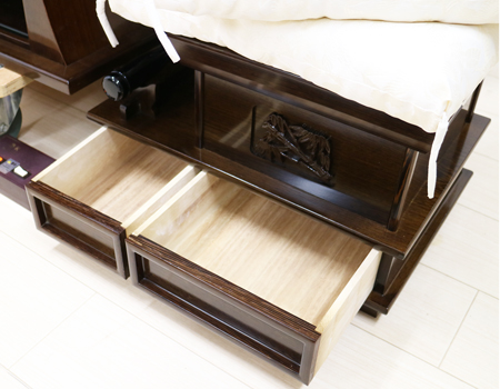 創価学会仏壇専門店桜梅桃李.comより、創価学会厨子型中古仏壇鉄刀木677徳島仏壇を発売いたします。男子部拠点・本部拠点・支部拠点・地区拠点に最適です。大型仏壇です。