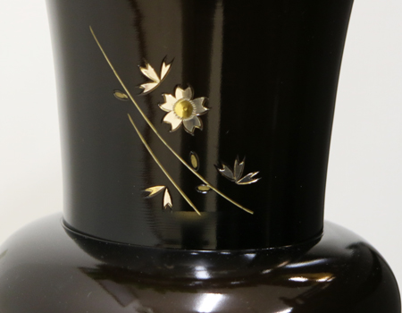 創価学会仏壇専門店桜梅桃李.comより、創価学会厨子型中古仏壇鉄刀木677徳島仏壇を発売いたします。男子部拠点・本部拠点・支部拠点・地区拠点に最適です。大型仏壇です。