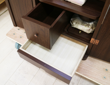 創価学会仏壇専門店桜梅桃李.comより創価学会家具調中古仏壇ニュースマイルダーク678を発売致します。