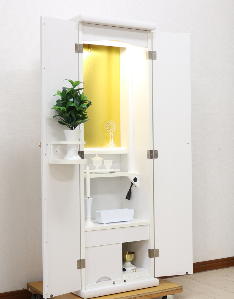 桜梅桃李.comより創価学会家具調仏壇680スマートを発売いたしました。 スマート　プリズム　プリマベーラ おしゃれなウッドデザインで気の優しいぬくもりカントリー調パステルピンク仏壇です。 リビング洋室和室にも最適 不動の人気商品 創価学会仏壇買換え中古販売なら桜梅桃李.comにお任せください女子部婦人部新婚結婚新居一人暮らし独立初めての仏壇に大人気。白蓮・部長・本部長