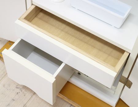 桜梅桃李.comより創価学会家具調仏壇680スマートを発売いたしました。 スマート　プリズム　プリマベーラ おしゃれなウッドデザインで気の優しいぬくもりカントリー調パステルピンク仏壇です。 リビング洋室和室にも最適 不動の人気商品 創価学会仏壇買換え中古販売なら桜梅桃李.comにお任せください女子部婦人部新婚結婚新居一人暮らし独立初めての仏壇に大人気。白蓮・部長・本部長