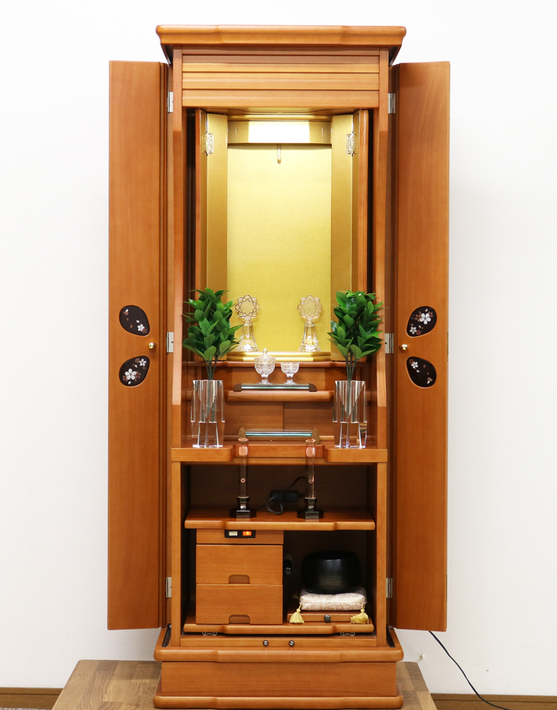 創価学会仏壇専門店桜梅桃李.comより創価学会家具調中古仏壇682を発売いたします。