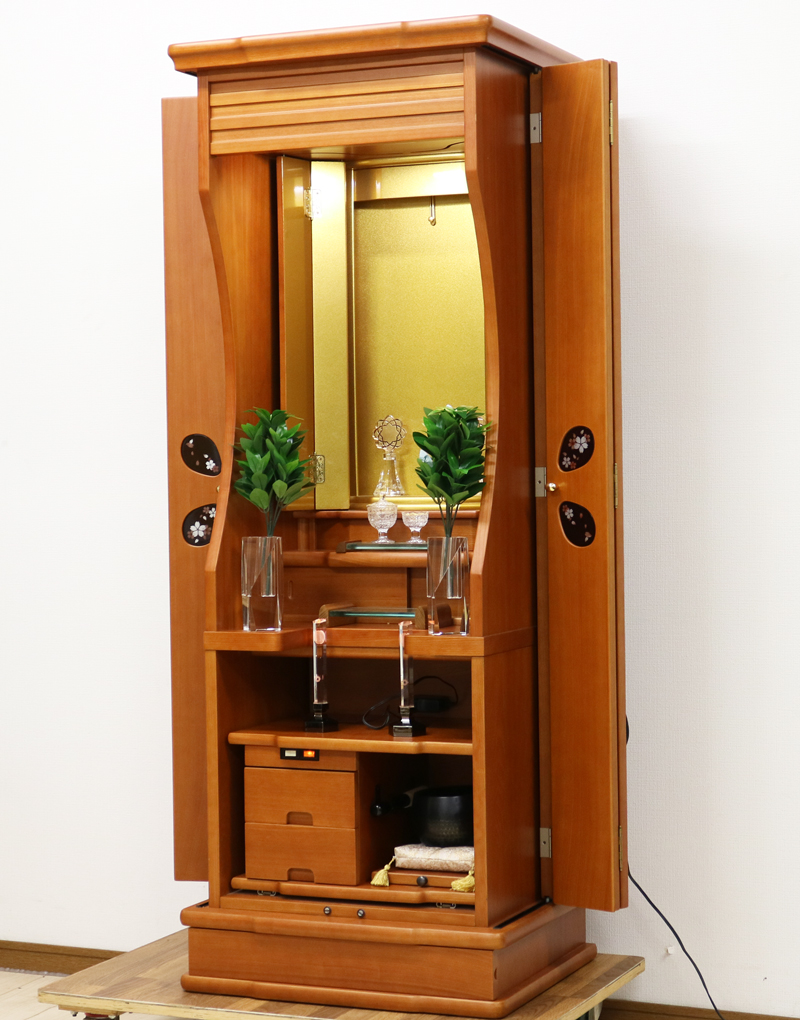 創価学会仏壇専門店桜梅桃李.comより創価学会家具調中古仏壇682を発売いたします。