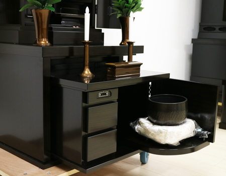 桜梅桃李.comより創価学会厨子型中古仏壇685を発売いたします。