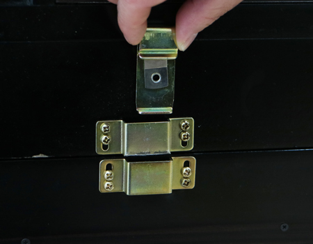 桜梅桃李.comより創価学会厨子型中古仏壇685を発売いたします。金剛堂21黒檀調厨子型仏壇　耐震キット