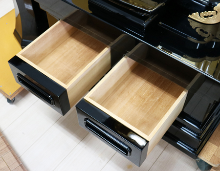 創価学会伝統厨子型中古仏壇691 正徳58-26 特別特装ご本尊様ご安置できます 創価学会仏壇専門店桜梅桃李.comより発売です 創価学会仏壇のご相談承っております。拠点・和室に最適 新しい出発にぜひご検討ください。SGI仏壇 創価学会仏壇 学会仏壇 引取 買取 買い替え 11.18