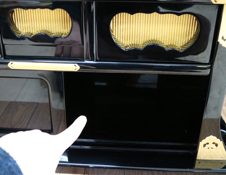 創価学会伝統厨子型中古仏壇691 正徳58-26 特別特装ご本尊様ご安置できます 創価学会仏壇専門店桜梅桃李.comより発売です 創価学会仏壇のご相談承っております。拠点・和室に最適 新しい出発にぜひご検討ください。SGI仏壇 創価学会仏壇 学会仏壇 引取 買取 買い替え 11.18