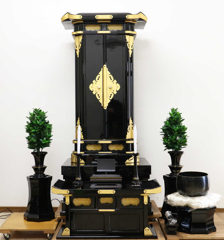 創価学会伝統厨子型中古仏壇691 正徳58-26 特別特装ご本尊様ご安置できます 創価学会仏壇専門店桜梅桃李.comより発売です 創価学会仏壇のご相談承っております。拠点・和室に最適 新しい出発にぜひご検討ください。SGI仏壇 創価学会仏壇 学会仏壇 引取 買取 買い替え 11.18