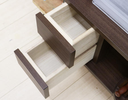 創価学会仏壇専門店桜梅桃李.comより創価学会家具調電動中古仏壇706金剛堂ブラウンを発売を致します。