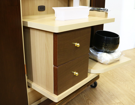 創価学会仏壇専門店桜梅桃李.comより創価学会家具調中古仏壇697リボンツートンを発売致します。