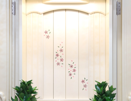 厨子扉の桜蒔絵は職人の技