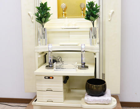 かわいいクリスタルガラス仏具付き