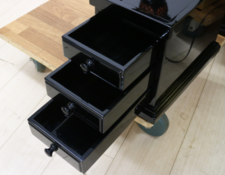  創価学会仏壇専門店桜梅桃李.comより創価学会厨子型中古仏壇700を発売致します。   創価学会仏壇専門店桜梅桃李.comより創価学会厨子型中古仏壇700を発売致します。