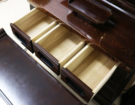 桜梅桃李.comより創価学会厨子型中古仏壇702鉄刀木電動開閉機新品を発売いたします。和室・拠点に最適です。