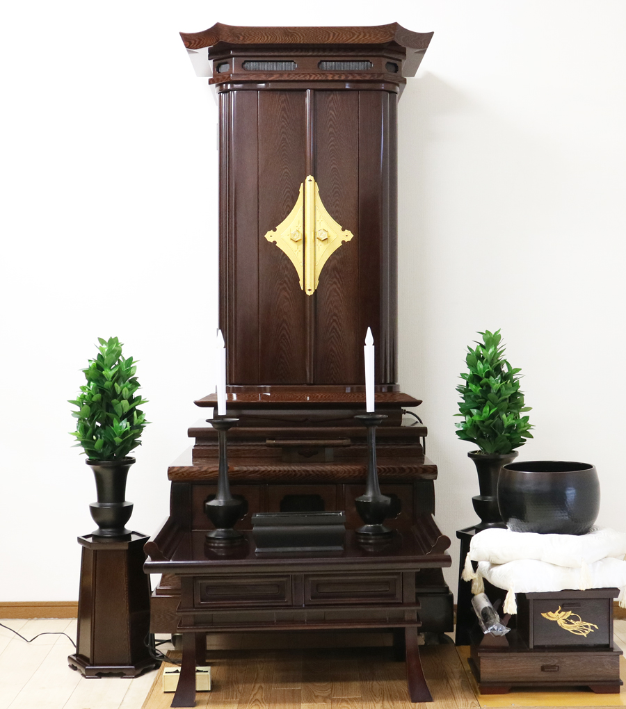 桜梅桃李.comより創価学会厨子型中古仏壇702鉄刀木電動開閉機新品を発売いたします。和室・拠点に最適です。