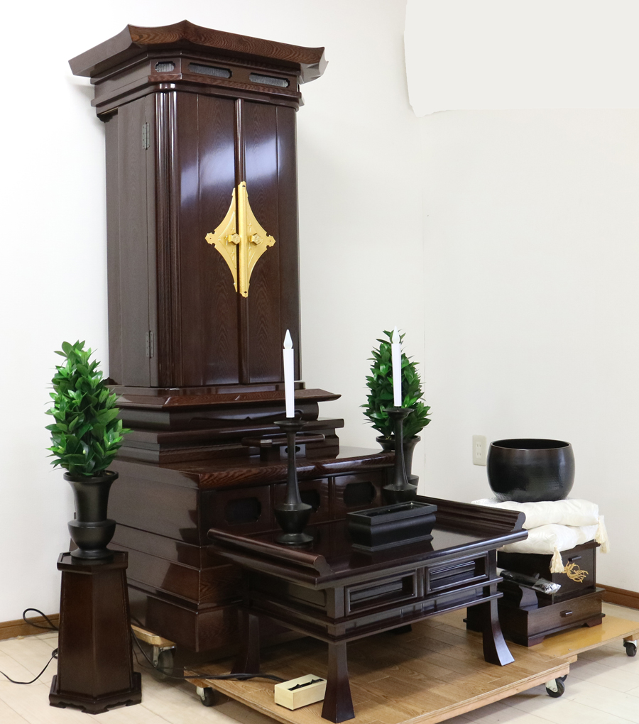 桜梅桃李.comより創価学会厨子型中古仏壇702鉄刀木電動開閉機新品を発売いたします。和室・拠点に最適です。