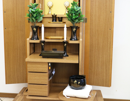 創価学会仏壇専門店桜梅桃李.comより創価学会家具調中古仏壇703を発売致します。