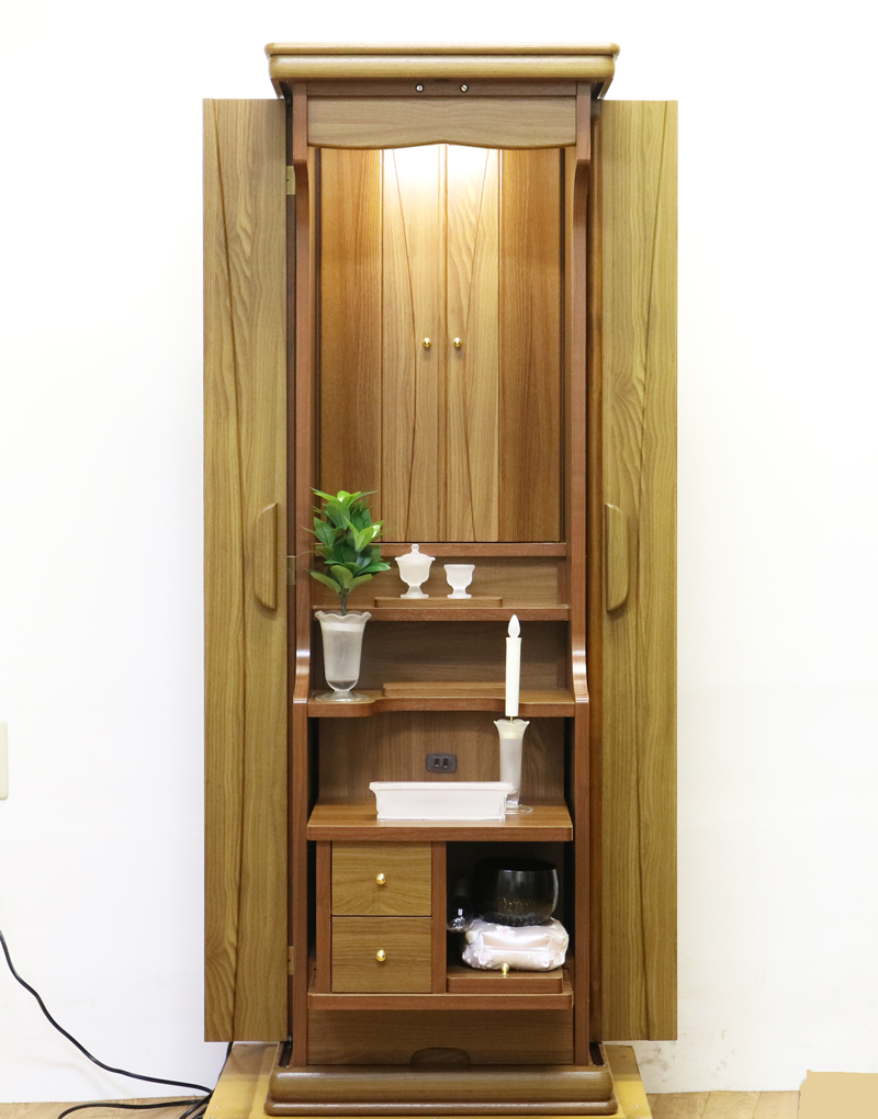 創価学会仏壇専門店桜梅桃李.comより創価学会家具調中古仏壇704を発売致します。