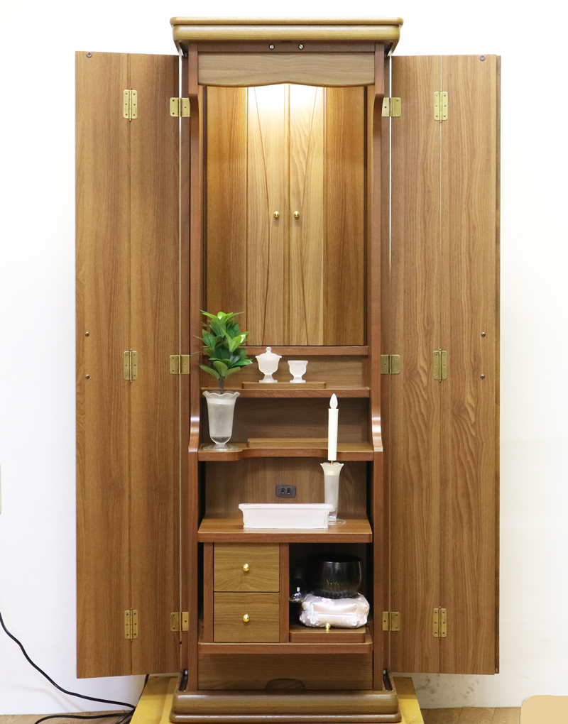 創価学会仏壇専門店桜梅桃李.comより創価学会家具調中古仏壇704を発売致します。