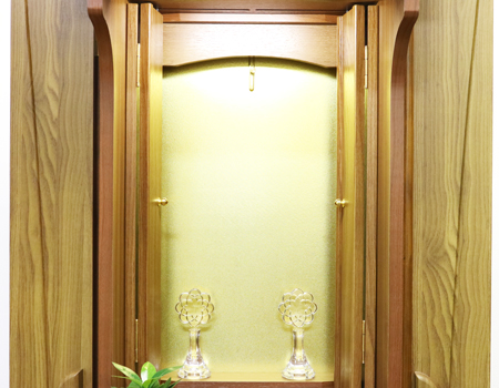 創価学会仏壇専門店桜梅桃李.comより創価学会家具調中古仏壇704を発売致します。